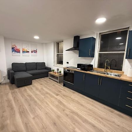 Modern 1 Bedroom - 5 Min Walk From Princess Street Eb1 Единбург Екстер'єр фото
